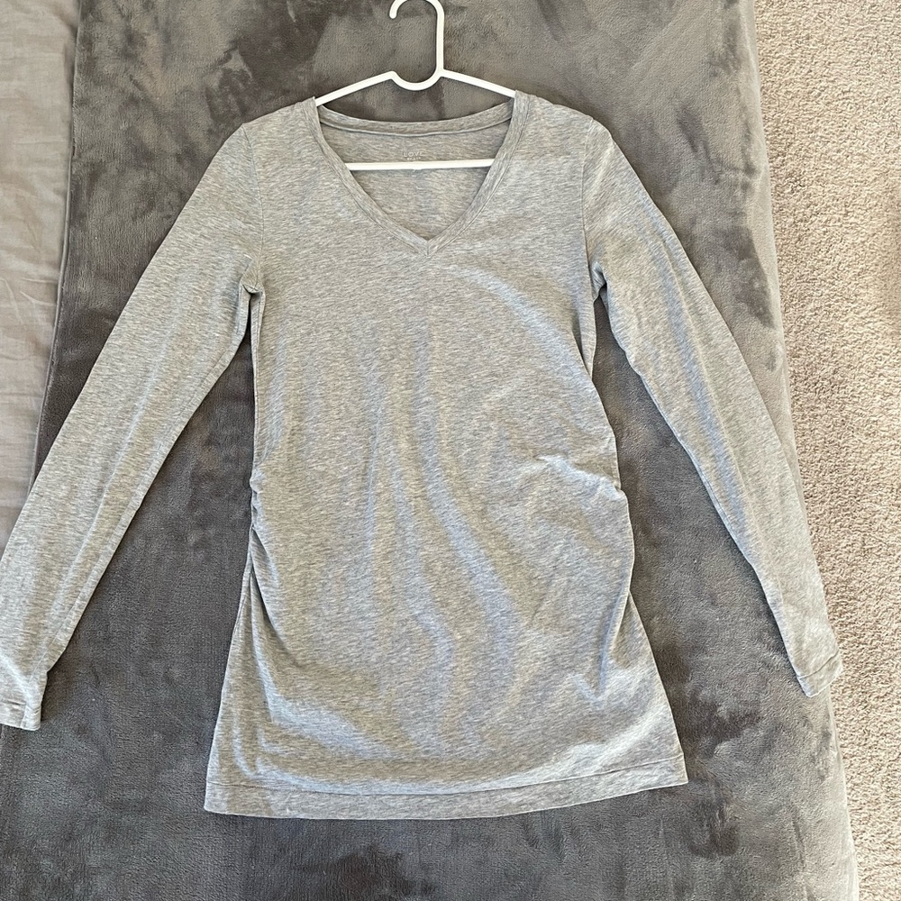 Long sleeved Gap Maternity shirt in grey size small